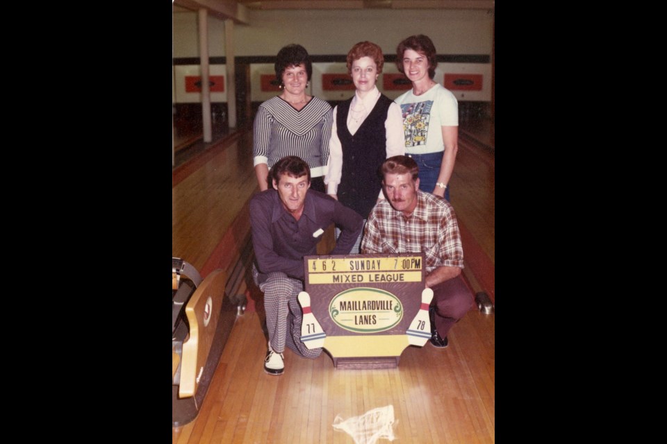 Maillardville Lanes Mixed League, F49.038
