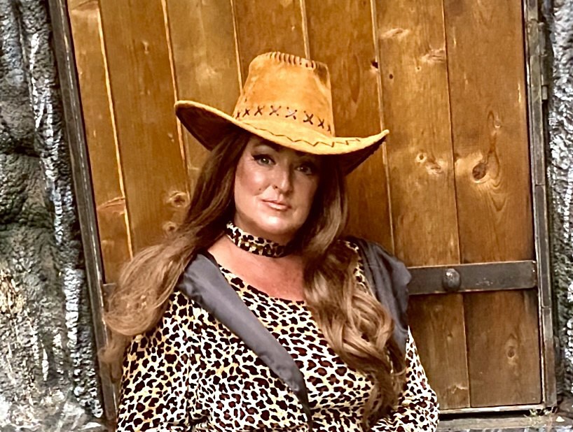 Michelle Reid as Shania Twain. Her tribute band, Totally Twain, performs in Port Moody on Friday, Feb. 23, 2024.