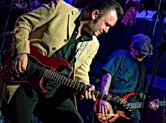 ruzz-guitar