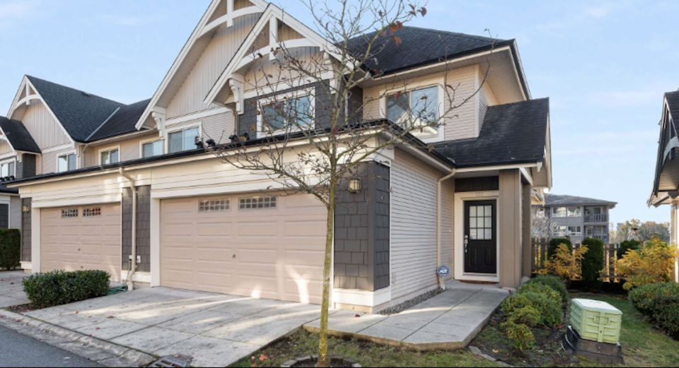 townhouse-sold-at-226-3105-dayanee-springs-blvd-coquitlam