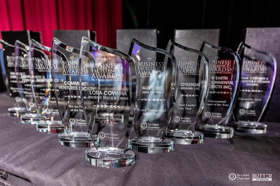 tricitieschamberofcommercebusinessawards2022trophies