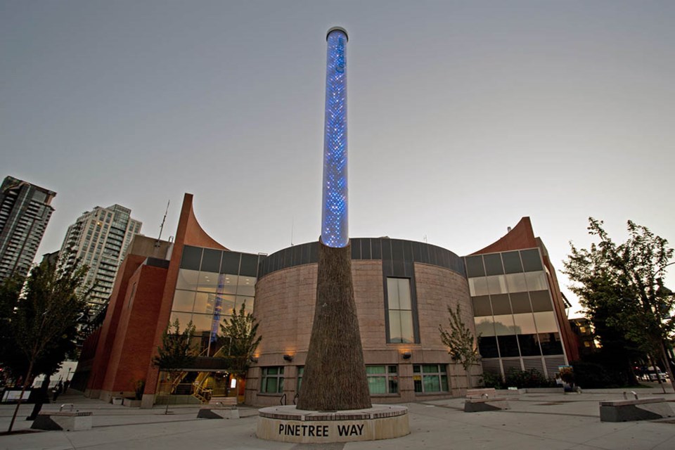 coquitlamcityhallcolumnpinetreeguildfordlights