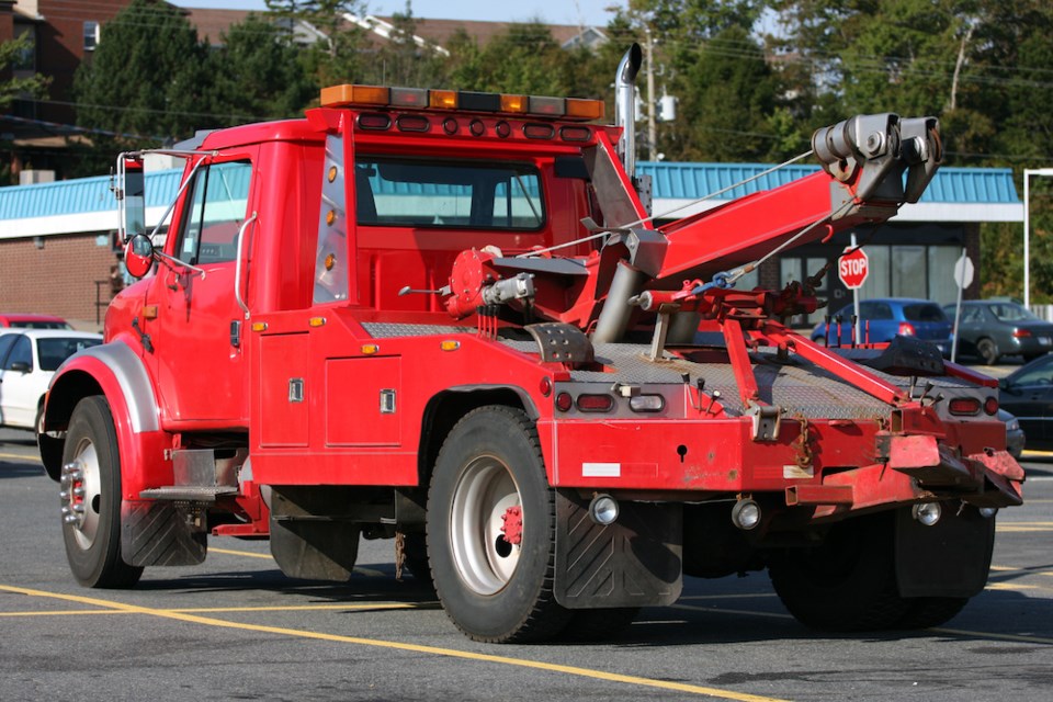 gettyimages-red-tow-truck
