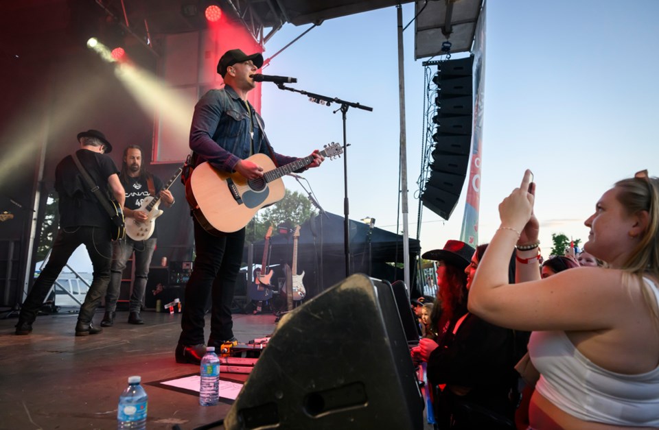 poco_canadaday08