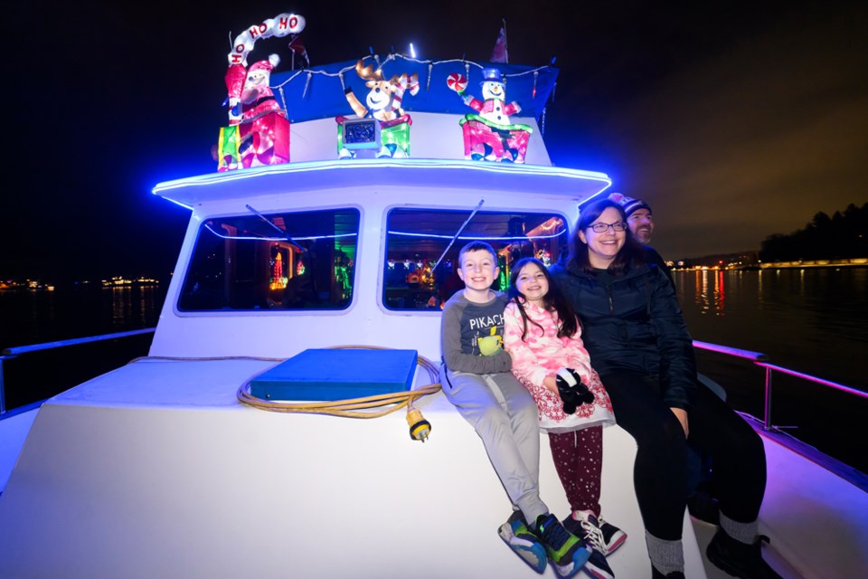 xmasboatparade_05