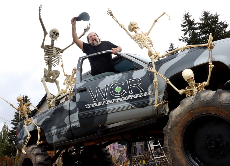 1027-halloweenmonstertruck-1w