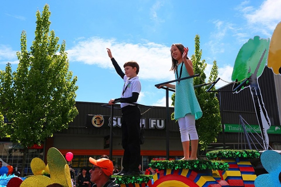 port-coquitlalm-may-day-parade-may-queen-ava-dickson-ambassador-daniel-harvey-in-2017