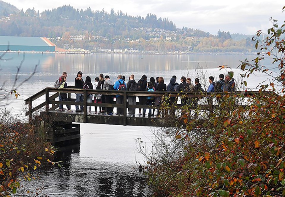 noonscreekbridgeshorelinetrailportmoody2016