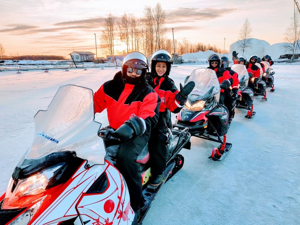 sundaynightreadannapaulnorthernlightsfinland_may2024_2