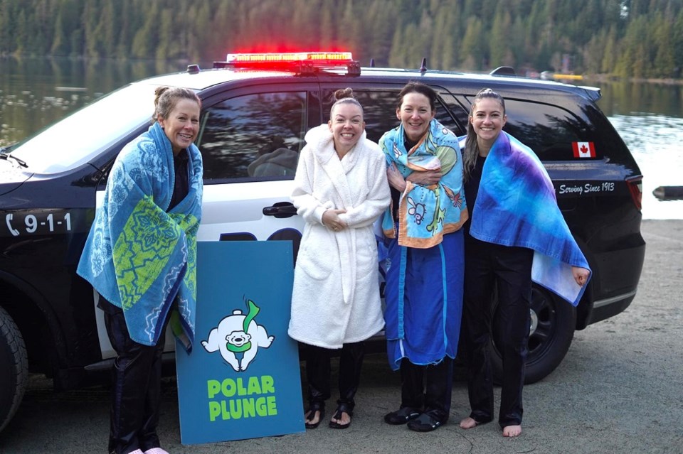 portmoodypolicepolarplunge2023rockypointpark