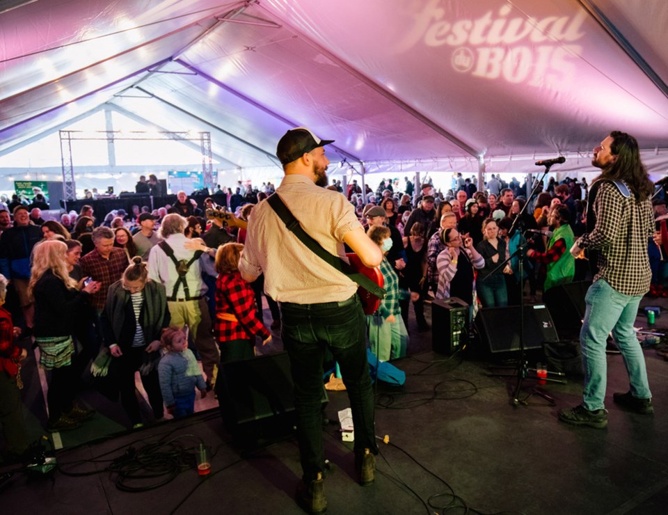 festival-du-bois-crowd
