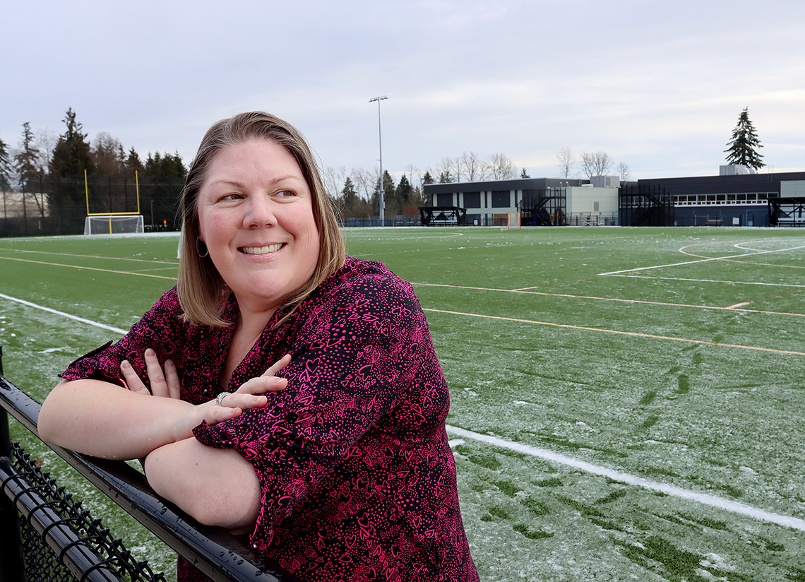 Coquitlam accountant Sharon Perry helps youth sports - Tri-City News