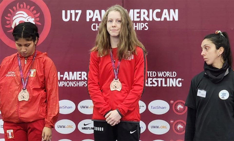 EllaFindingPortMoodyWrestlingCanada2022PanAmBronze