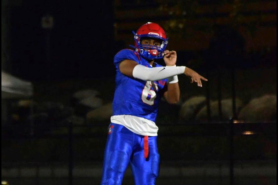 Coquitlam quarterback Rohan Aulakh (#6) with the Centennial Centaurs.