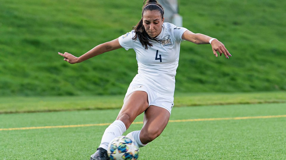 sophiaferreiraubcsoccercoquitlam2022