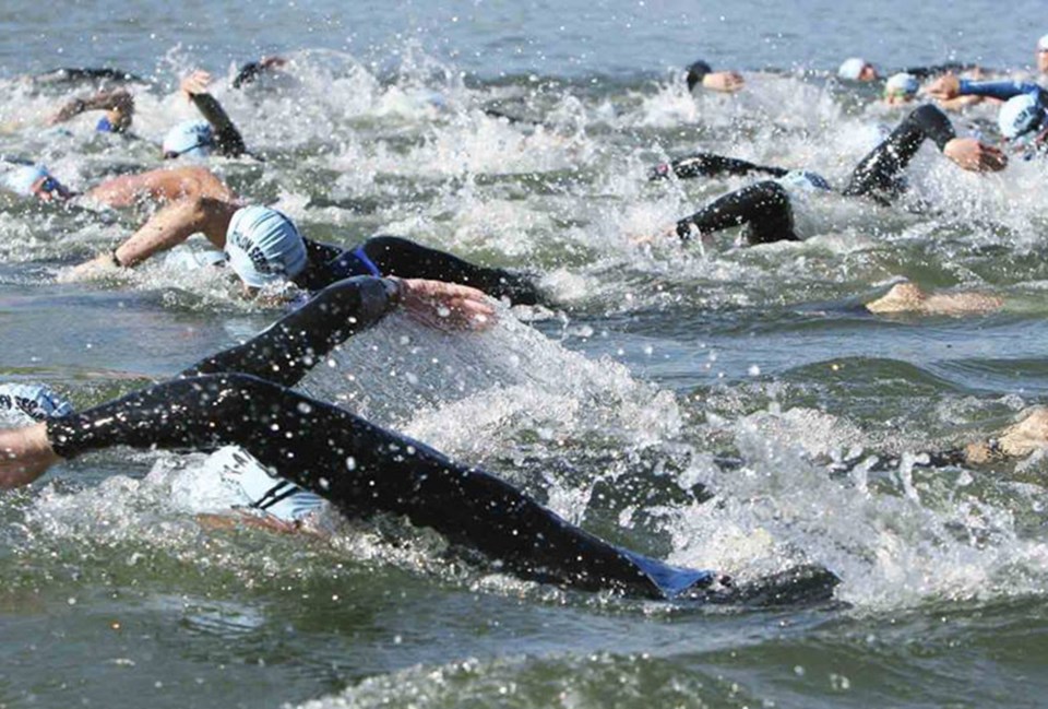 tcn-20230915-open-water-swimmers-1w