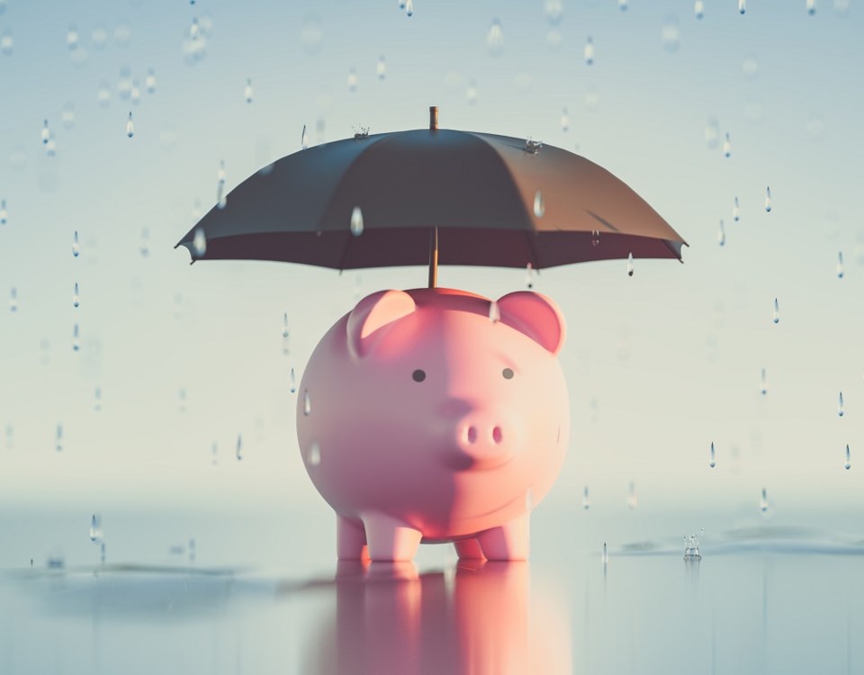 piggy-bank-storm-money-weather-getty-images