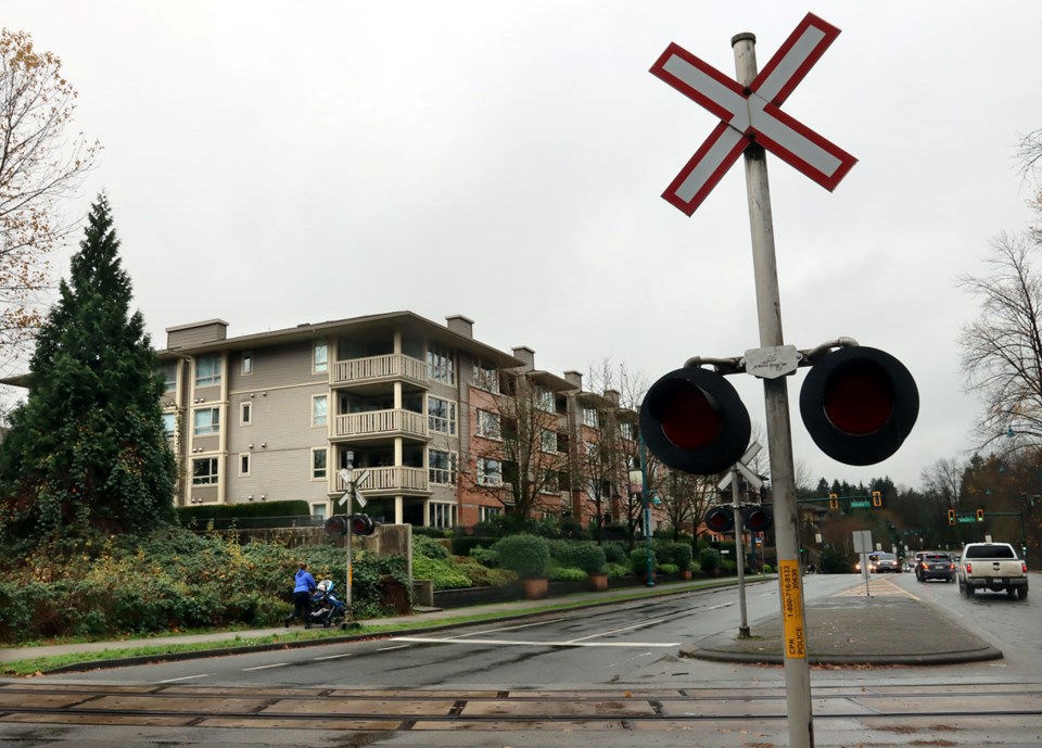 tcn-20240422-train-crossing-file-1w