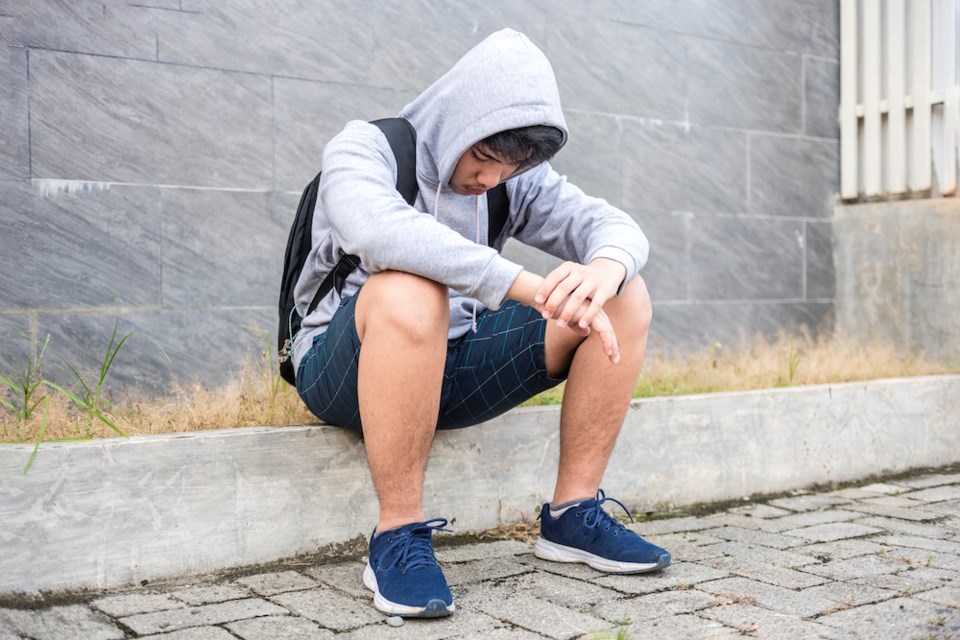 gettyimages-sad-youth-mental-health-crisis-teen