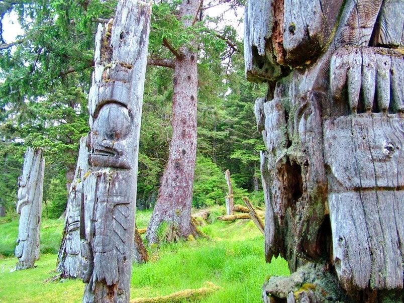 haida-totem-poles-bob-hilscher-istock