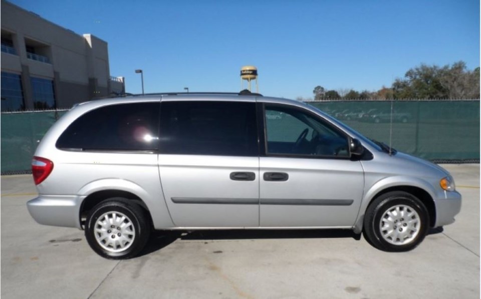 2005 Grey Dodge Caravan