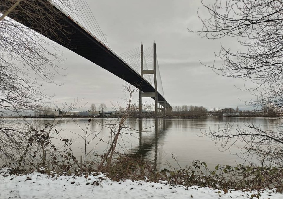 alex-fraser-bridge-snow-winter