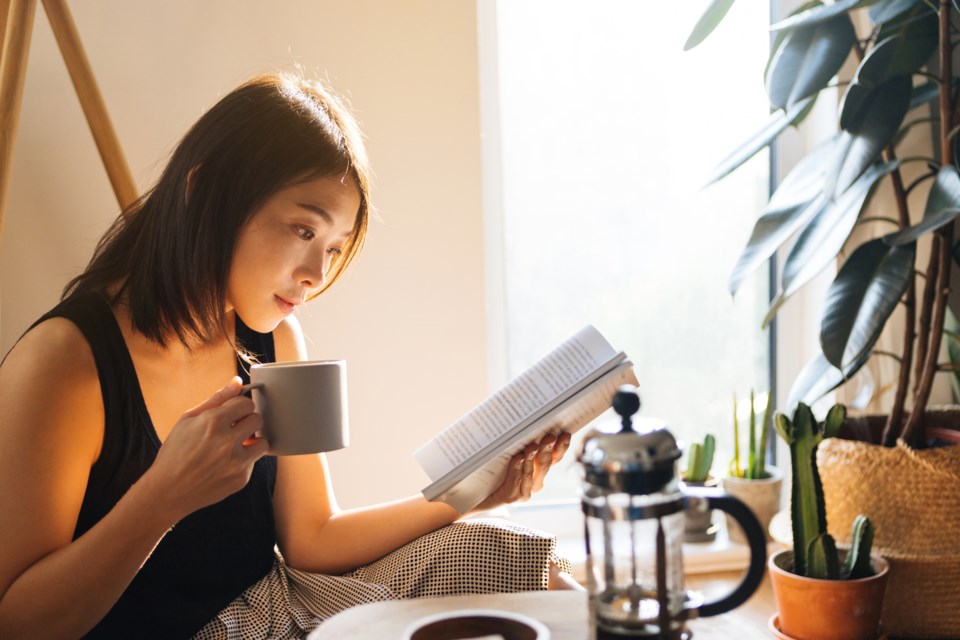 Book-Reading-Oscar_Wong-GettyImages-1221784114
