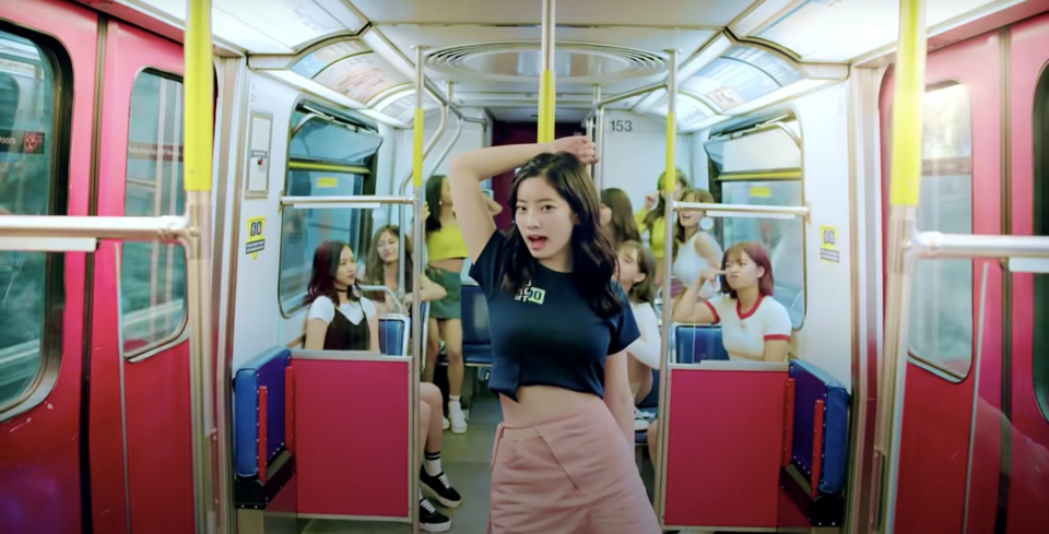 kpop-skytrain