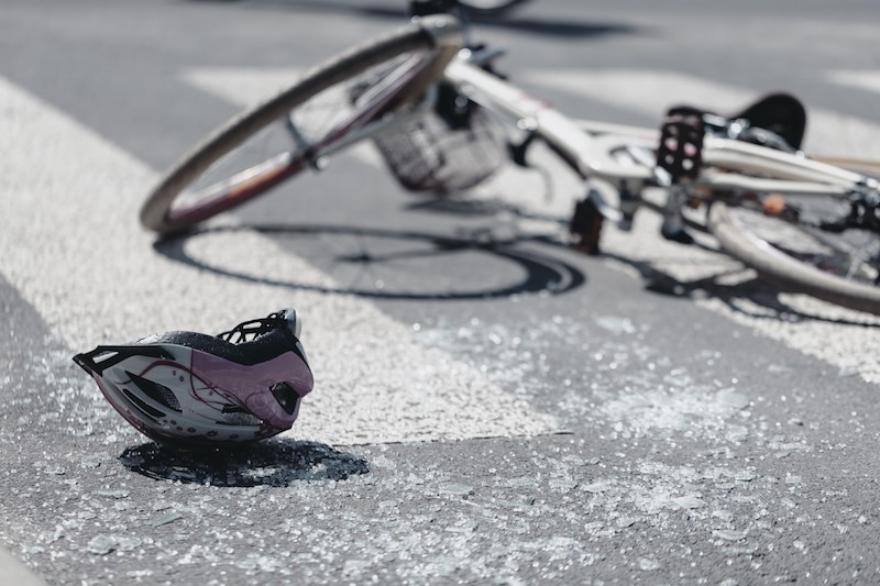 bicycle-road-accident-helmet
