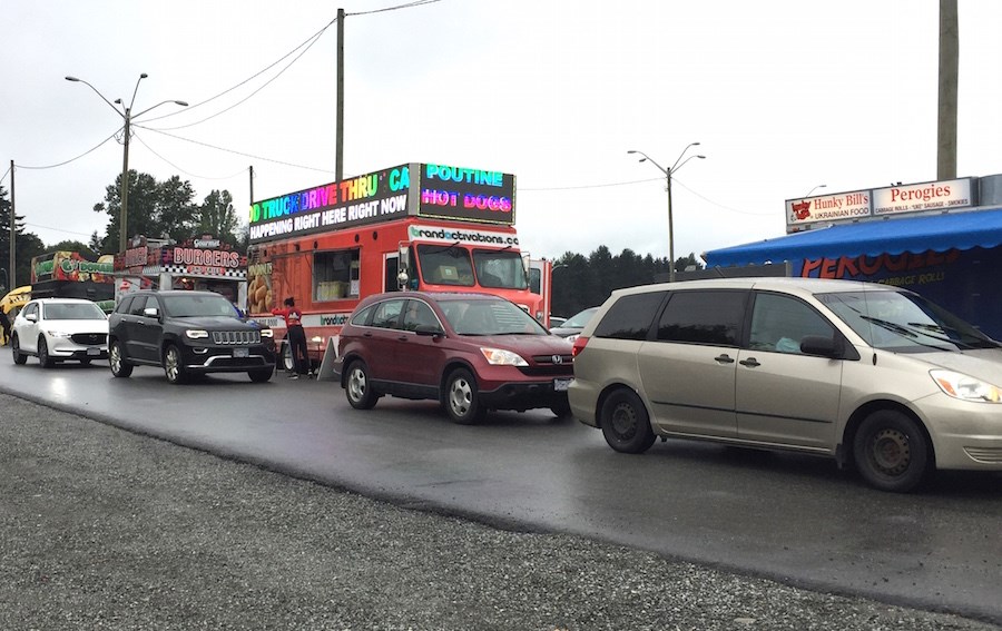 braid-streat-drive-thru-food-trucks