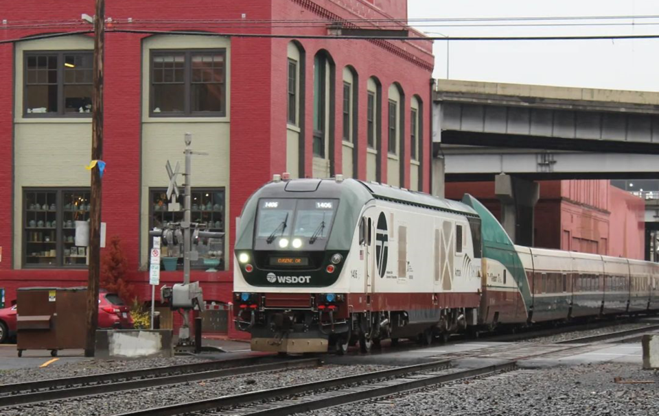 Amtrak Cascades train resumes service September(1)