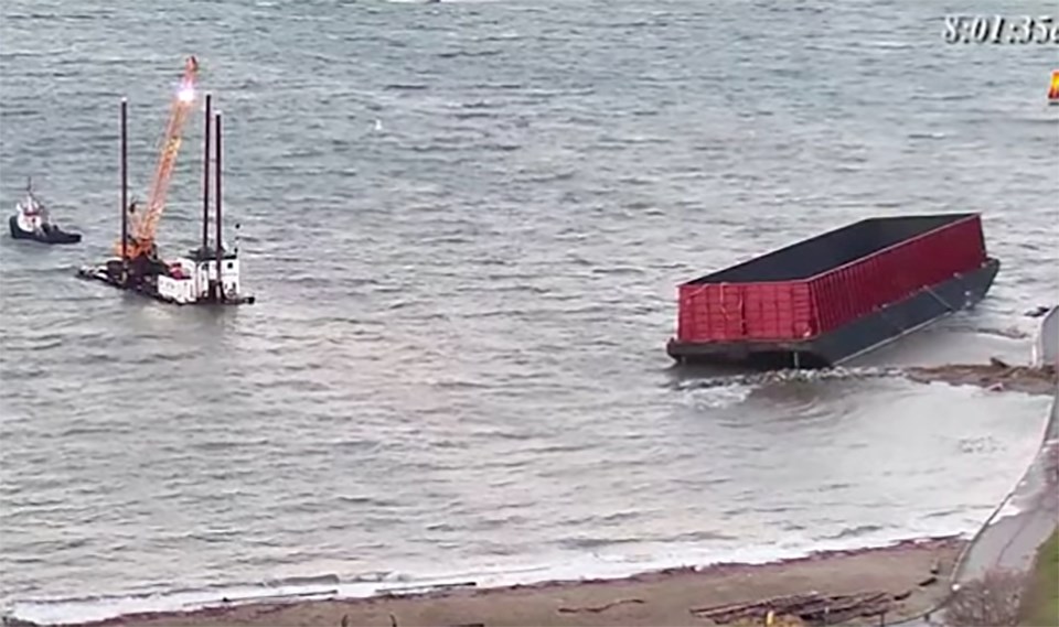 barge-crane-english-bay