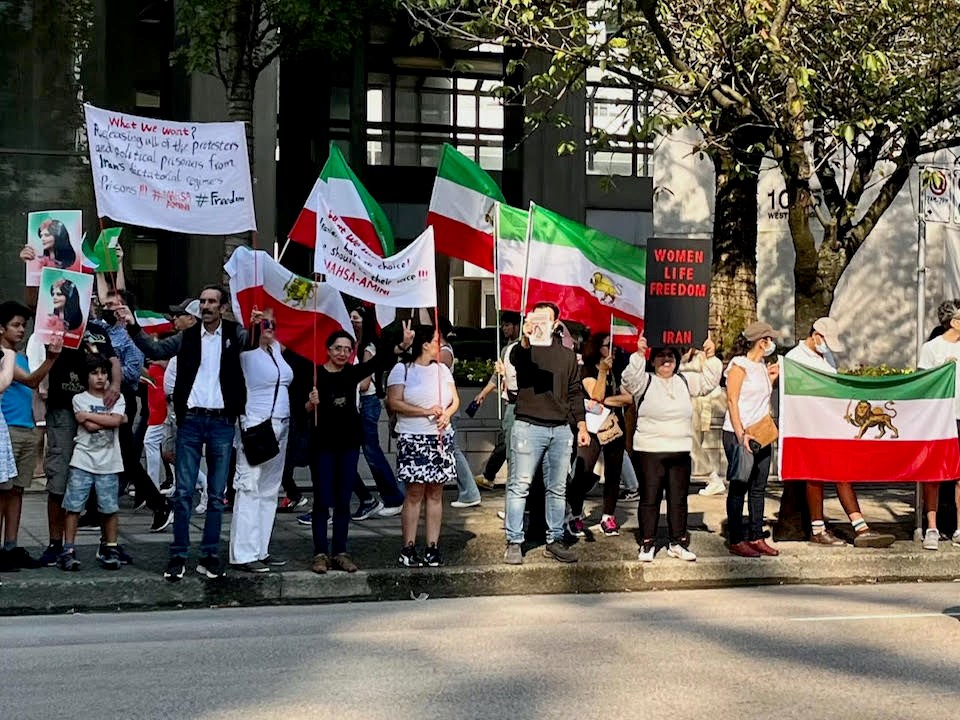 iran-protest-oct1-03