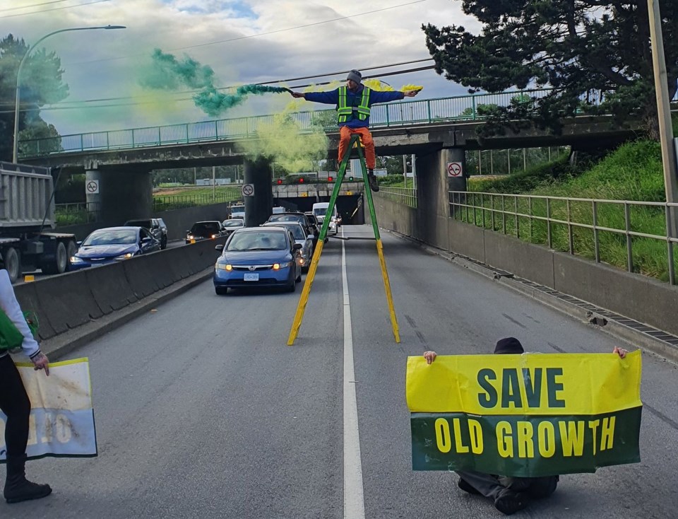 massey-tunnel-protest-june-13-2022