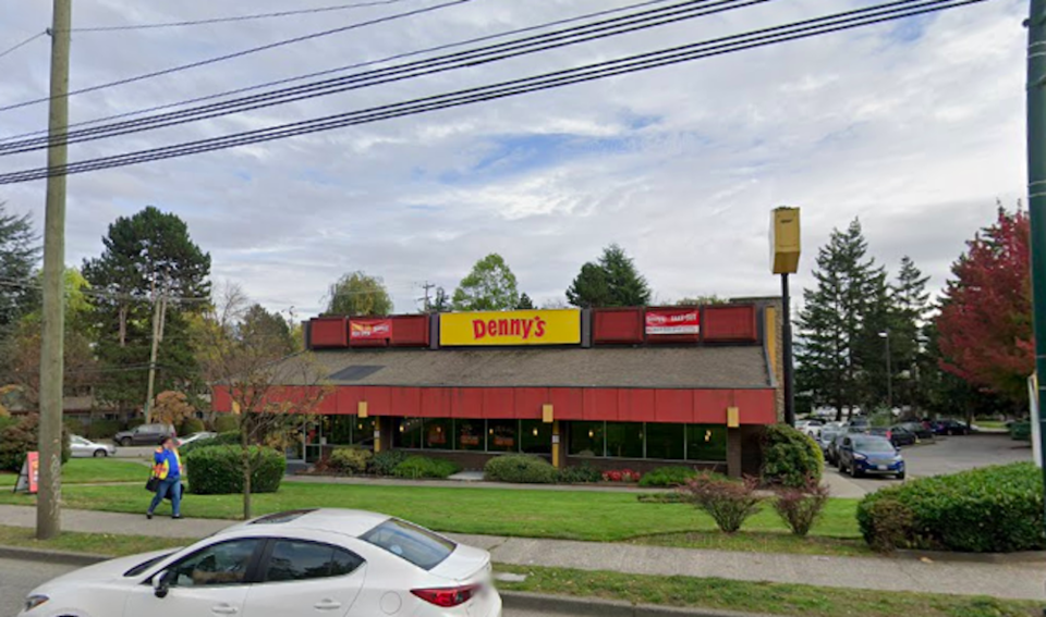 Denny's at 622 SW Marine Dr in Vancouver