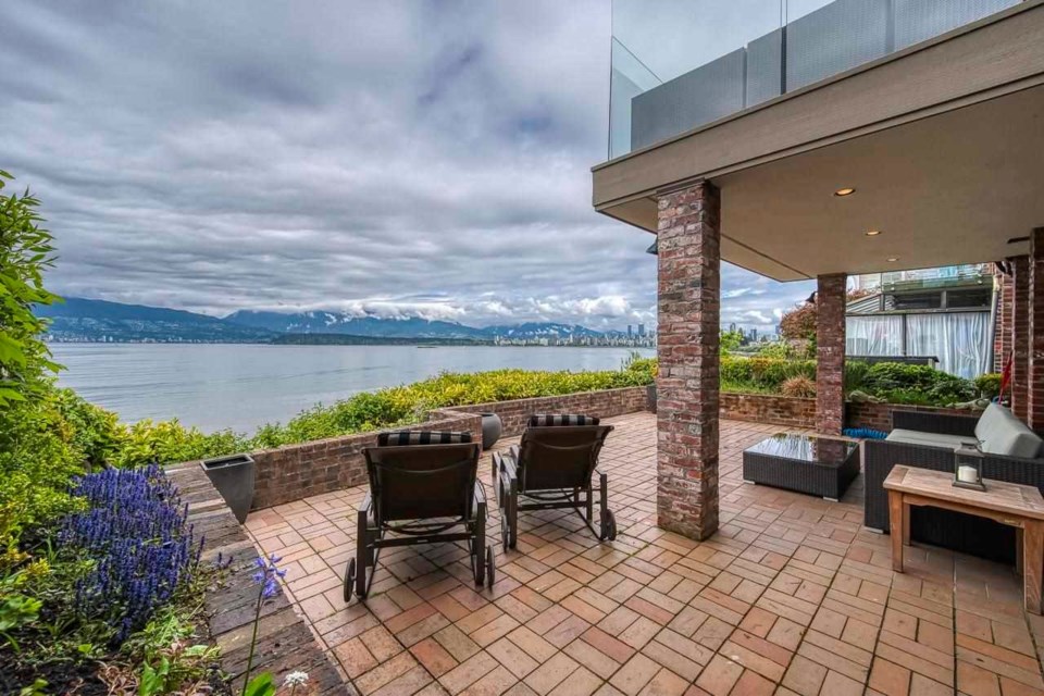 This waterfront home in Kitsilano was designed by world famous architect Arthur Erickson in 1963 and built in 1965.