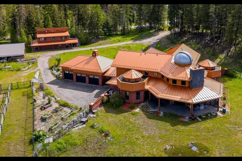 A house with an observatory built into it is for sale in the Okanagan.