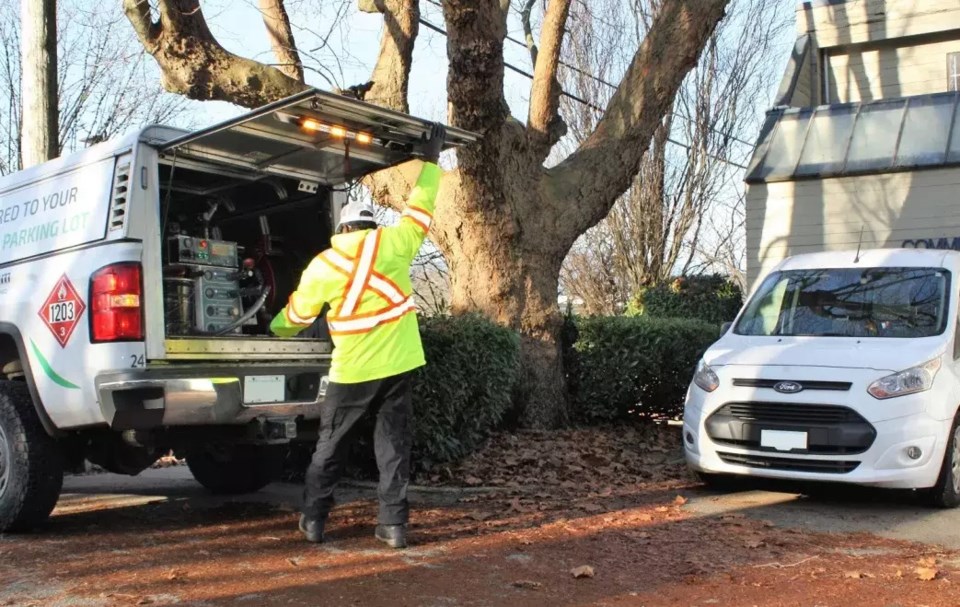 vancouver-fuelsrv-deliver-car-gas