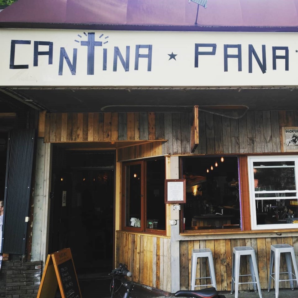 cantina-pana-exterior-vancouver