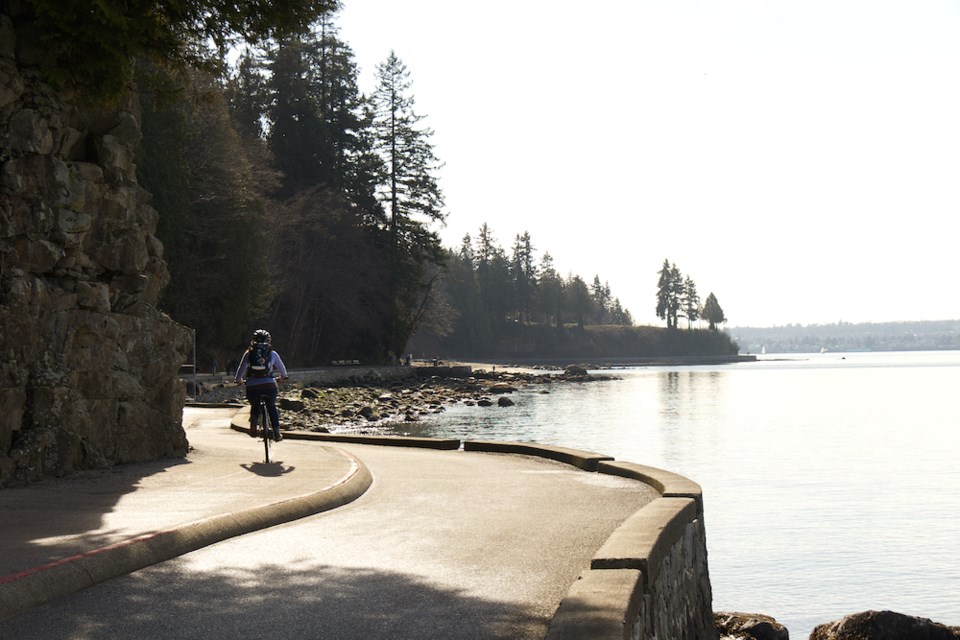 stanley park seawall bike vancouver GettyImages-1213129845