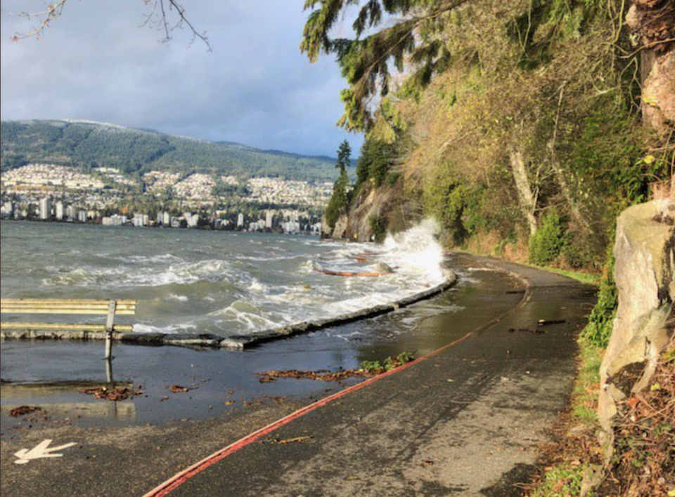 Vancouver seawall king tide