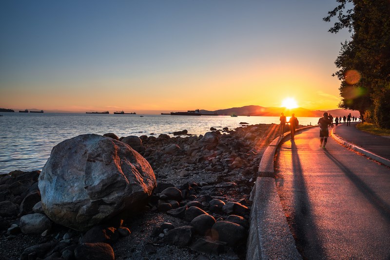 vancouver-seawall-summer-sunset