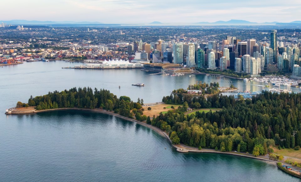 vancouver-skyline-coal-harbour-stanley-park