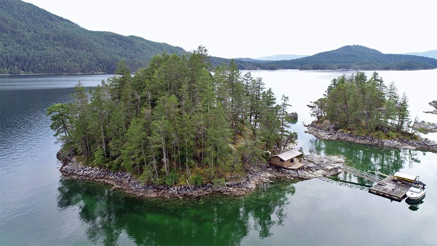 Dragonfly Island - Blind Bay B.C.