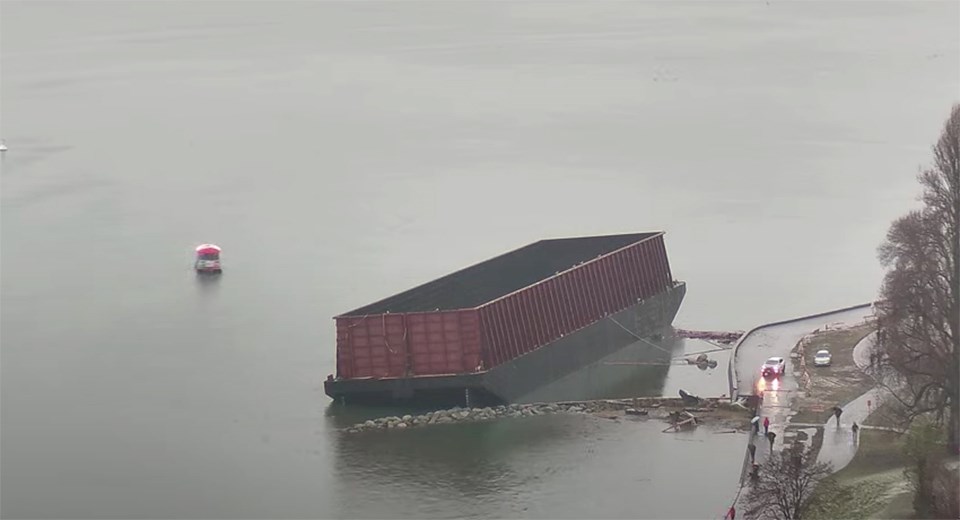 vancouver-barge-live-cam