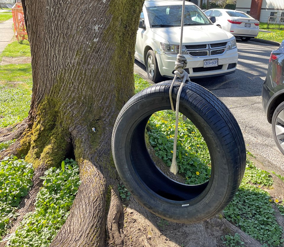 vancouver-tire-swing