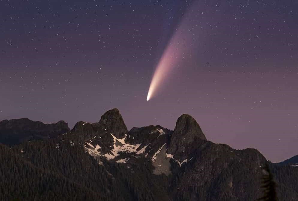 This dazzling rare comet makes its closest approach to Earth tonight (PHOTOS) - Vancouver Is Awesome