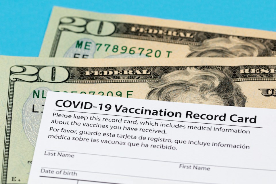fake-covid-19-vaccination-record-card-canada