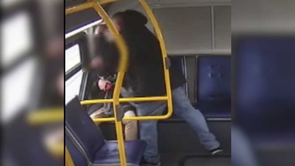 metro-vancouver-bus-attack-surrey-teen