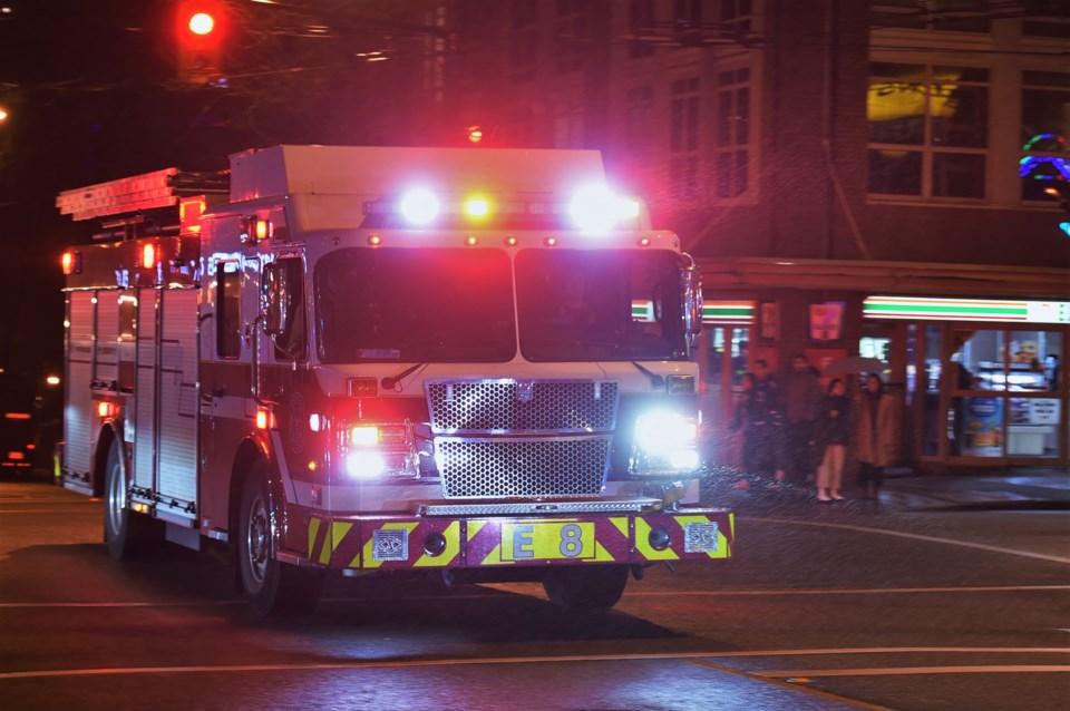 fire-truck-night-vancouver-vfrs